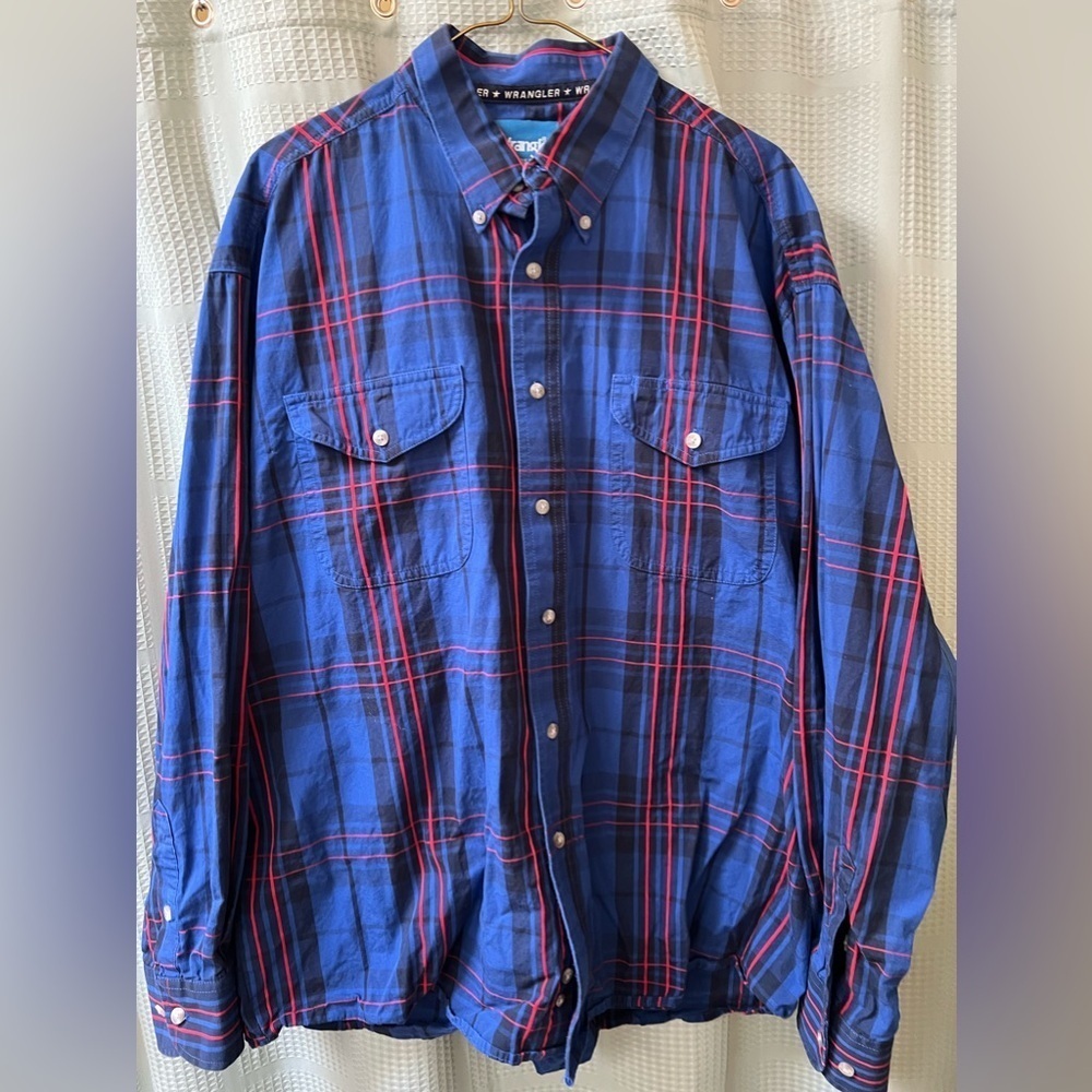 Wrangler Men’s XL Long Sleeved Button Up Shirt
